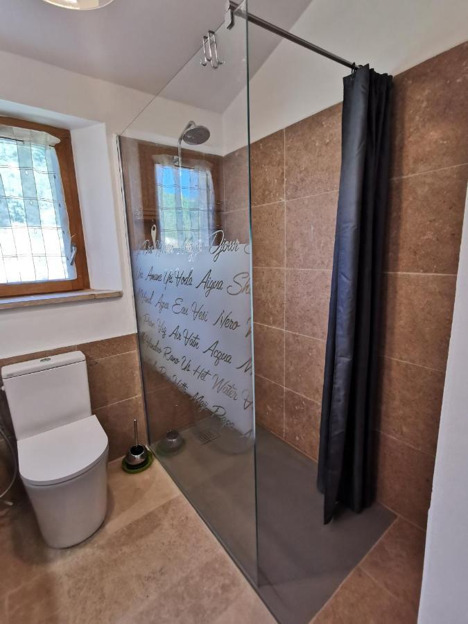La Peyregoune, Logement En Pleine Nature Et Table D'Hotes Blieux Dış mekan fotoğraf