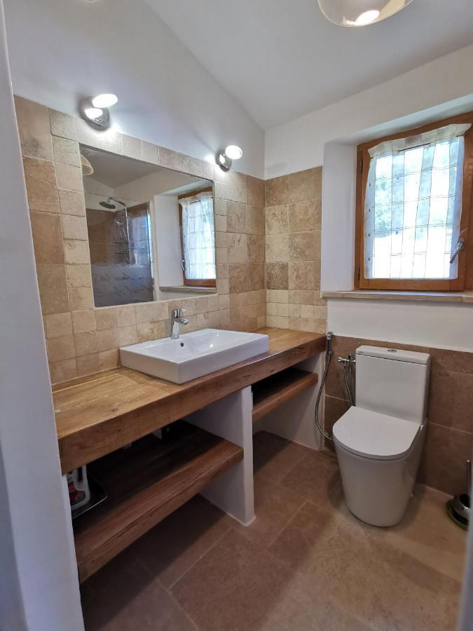 La Peyregoune, Logement En Pleine Nature Et Table D'Hotes Blieux Dış mekan fotoğraf